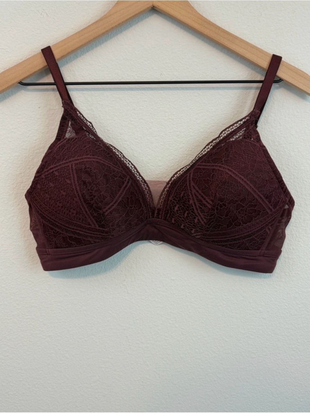 Auden Lace Bralette in Burgundy